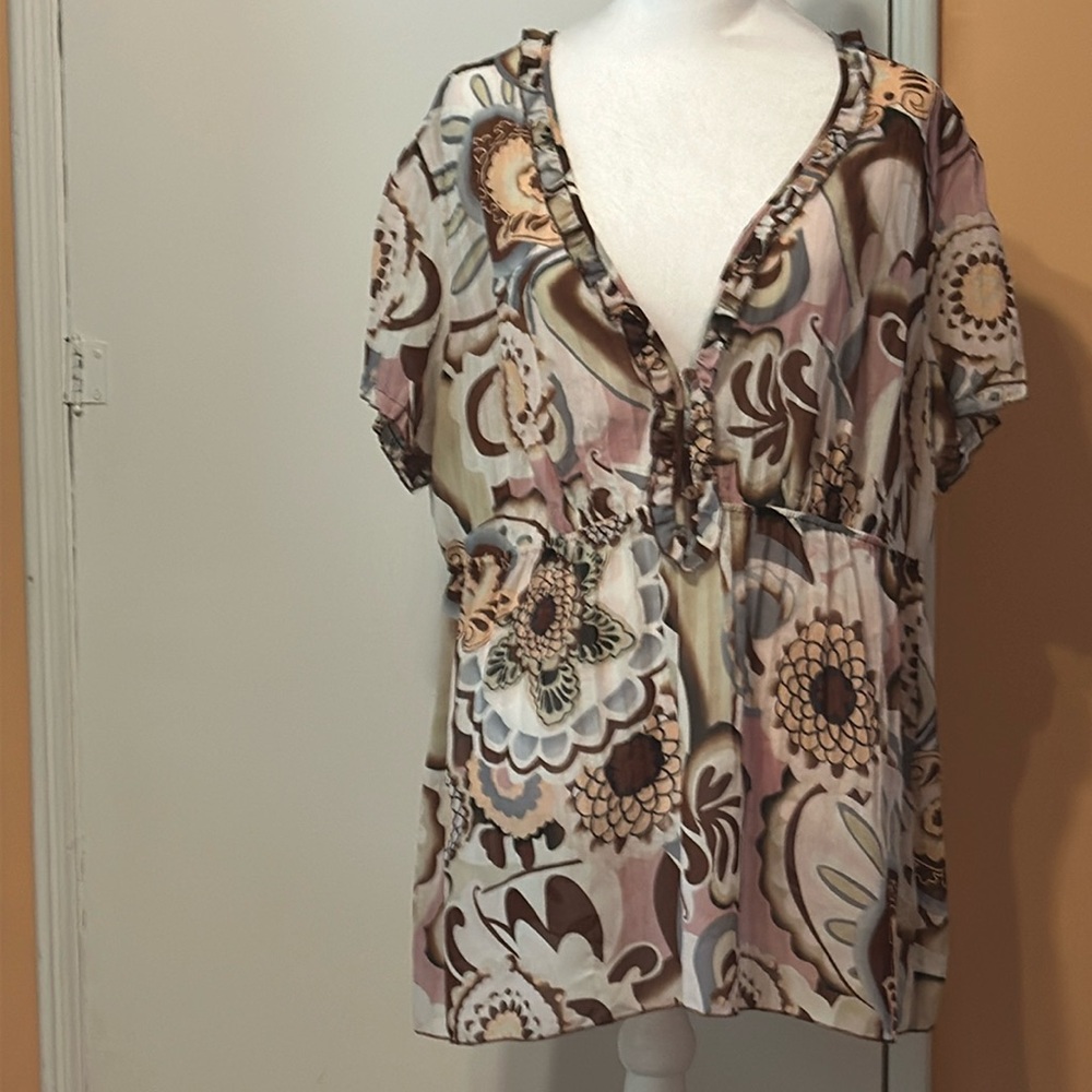 1X Notations Brand short sleeve blouse.